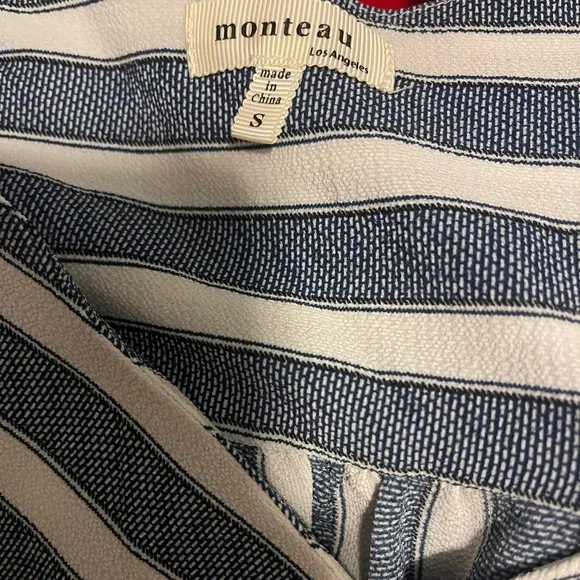 Monteau Navy and White Chevron Blouse - Picture 2 of 3